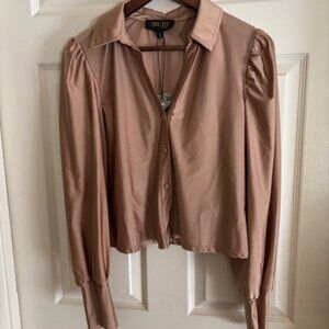 Crop bottom up blouse